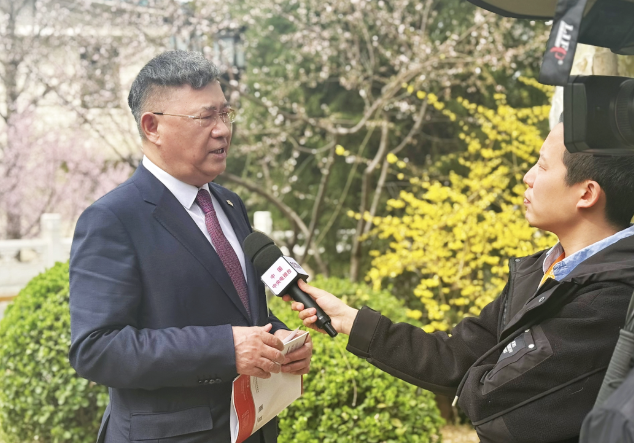 绿地集团张玉良出席中国发展高层论坛2025年年会系列活动：提振消费，扩大内需，全面释放发展动能，进一步推动中国经济回升向好